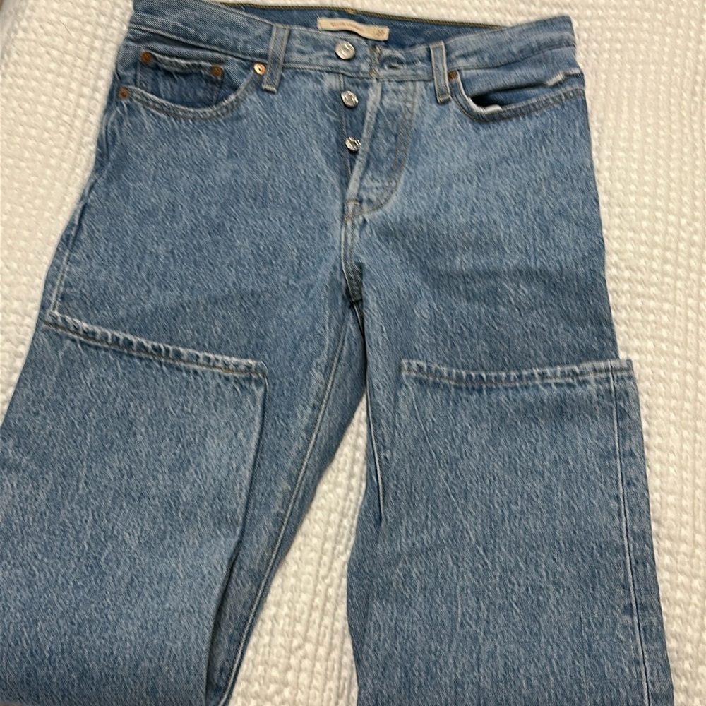 Levi’s wedgie straight Jean